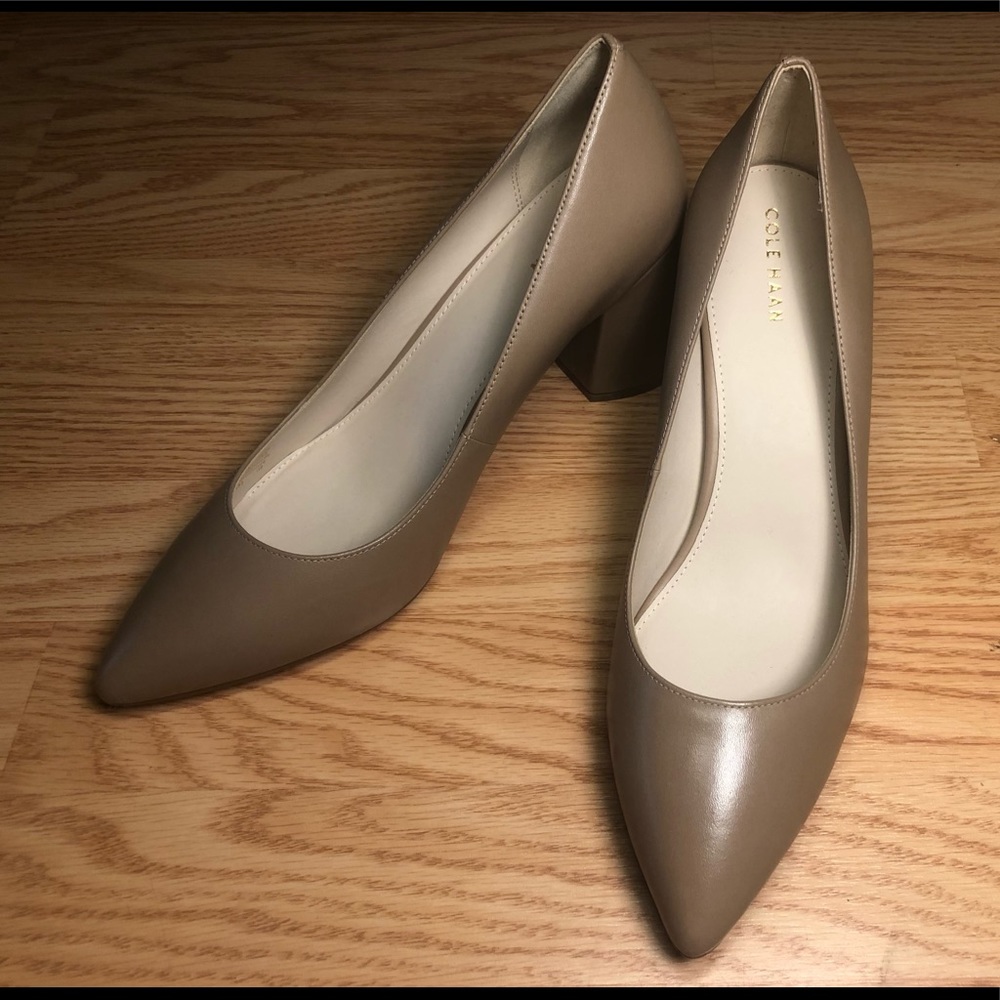 Cole Haan nude pumps